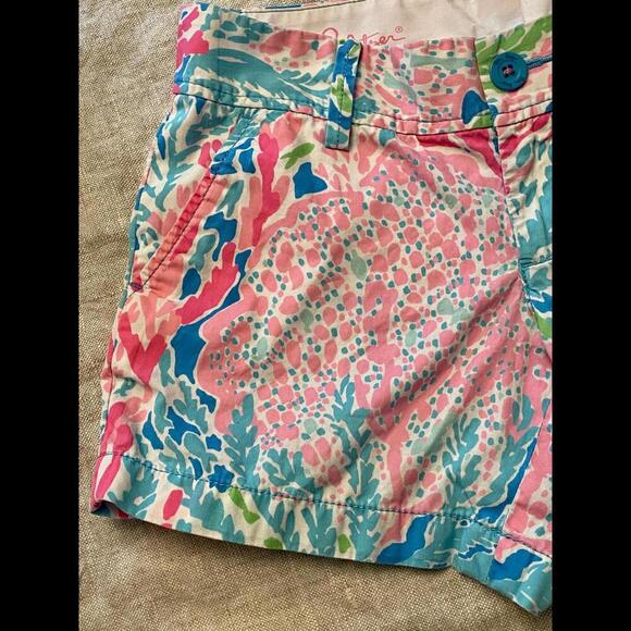 Lilly Pulitzer Floral Print Callahan Shorts - Picture 4 of 10